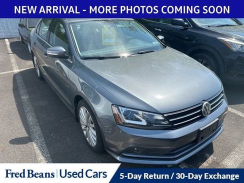 Used 2016 Volkswagen Jetta SEL w/ Lighting Package FWD image 14