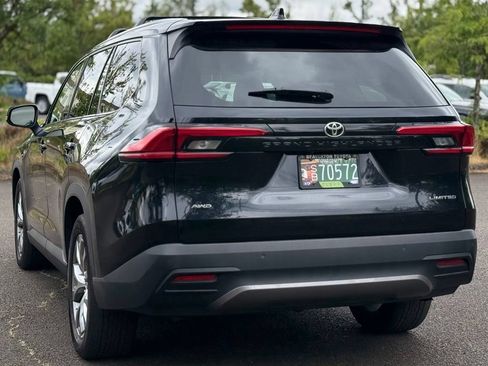 Certified 2024 Toyota Grand Highlander AWD image 3