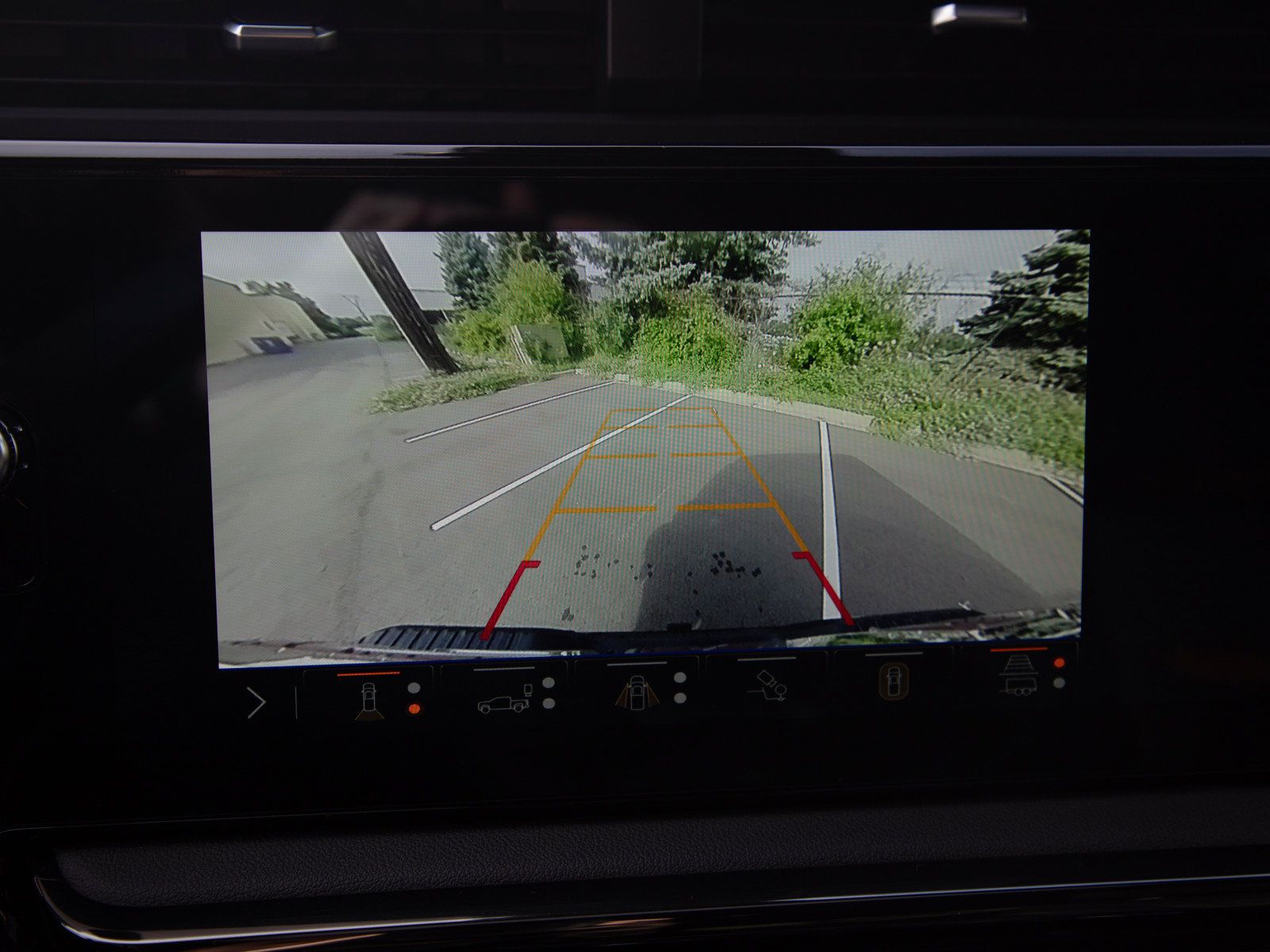 Used 2024 GMC Sierra 2500 AT4 w/ Technology Package AWD/4WD image 34