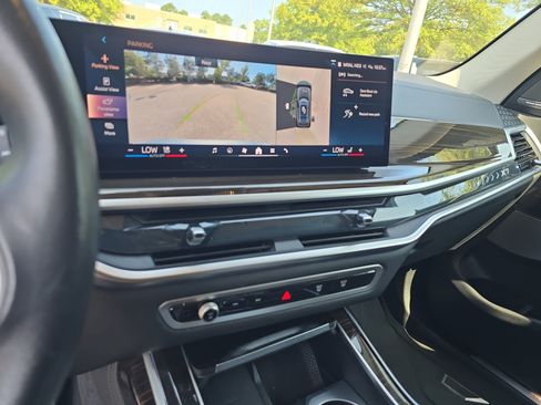 Used 2025 BMW X7 xDrive40i AWD/4WD image 22