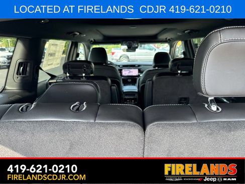 New 2026 Jeep Grand Cherokee L Limited AWD/4WD image 8