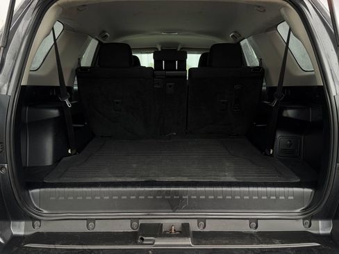 Used 2013 Toyota 4Runner SR5 AWD/4WD image 19