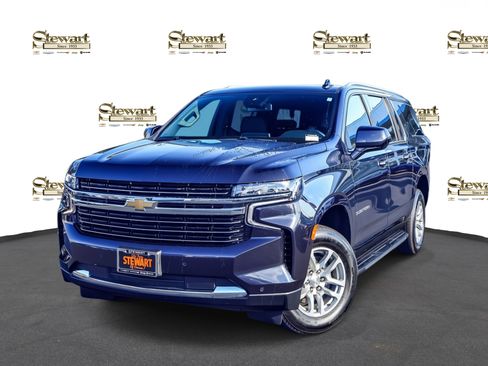 Used 2024 Chevrolet Suburban LT image 1