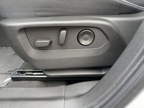 Used 2025 Buick Envision Sport Touring image 24