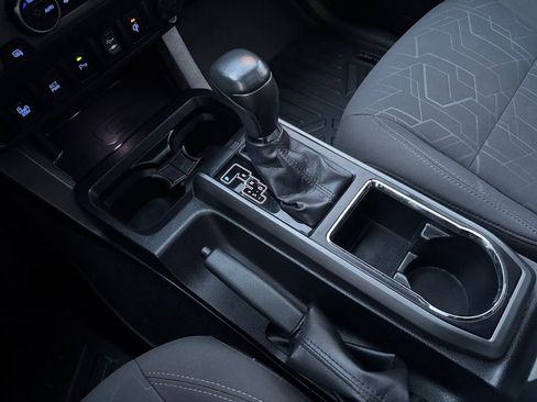 Used 2016 Toyota Tacoma TRD Sport w/ Premium & Technology Package image 21