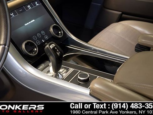 Used 2018 Land Rover Range Rover Sport HSE Dynamic image 40