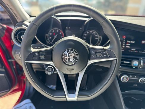 Used 2019 Alfa Romeo Giulia w/ Nero Edizione image 29