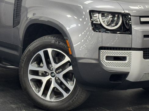 Used 2023 Land Rover Defender 110 S image 4