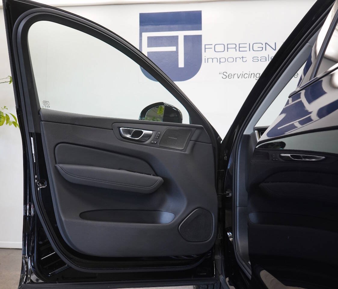 Used 2026 Volvo XC60 B5 Ultra AWD/4WD image 42