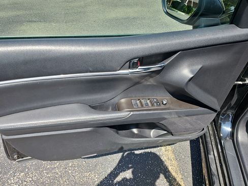 Used 2023 Toyota Camry XSE FWD image 19