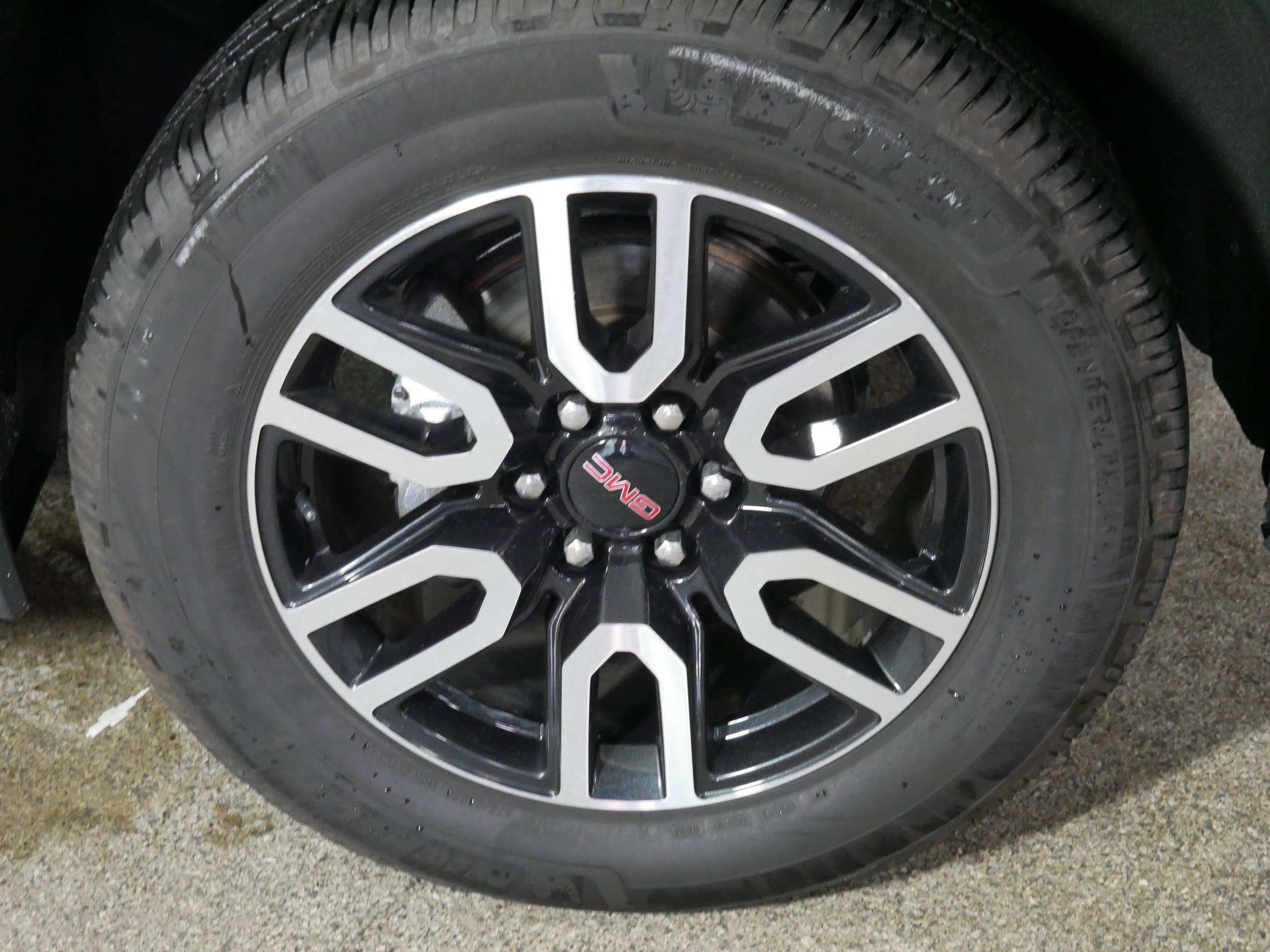 Used 2021 GMC Sierra 1500 AT4 w/ AT4 Preferred Package AWD/4WD image 15