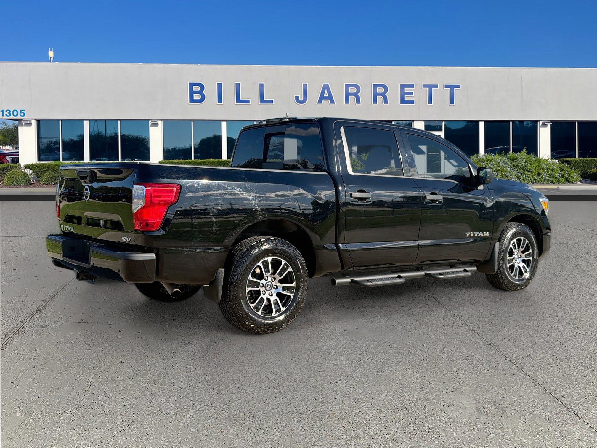 Used 2022 Nissan Titan SV w/ Accessory Utility Package RWD image 7