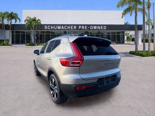 Certified 2024 Volvo XC40 B5 Plus AWD/4WD image 4