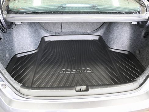 Used 2018 Honda Accord Sport image 26