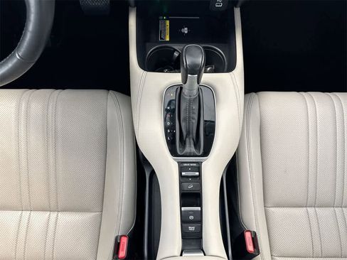 Certified 2023 Honda HR-V EX-L image 32