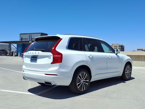 Used 2020 Volvo XC90 T6 Momentum AWD/4WD image 6
