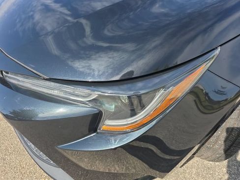 Used 2022 Toyota Corolla LE FWD image 30