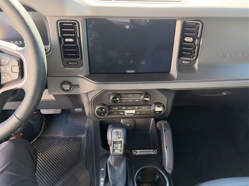 Used 2024 Ford Bronco Big Bend image 17