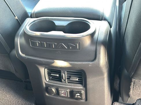 Used 2020 Nissan Titan SL w/ Moonroof Package image 21