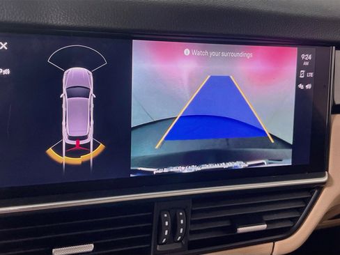 Used 2023 Porsche Cayenne AWD/4WD image 14