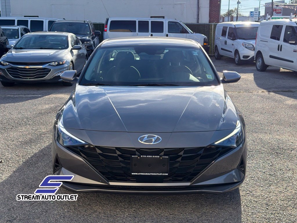 Used 2023 Hyundai Elantra SEL w/ Convenience Package FWD image 2