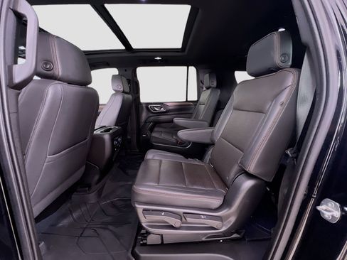 Used 2022 Chevrolet Suburban High Country image 26