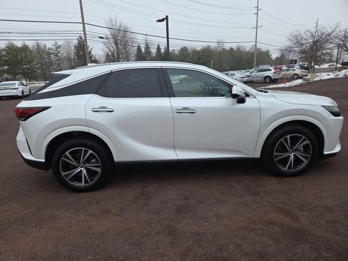 Certified 2025 Lexus RX 350 Premium w/ Accessory Package image 2