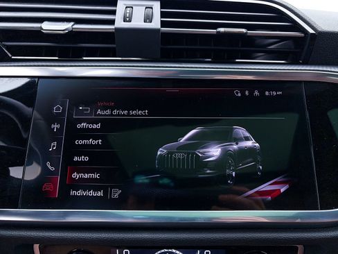 Used 2023 Audi Q3 2.0T Premium w/ Convenience Package AWD/4WD image 7
