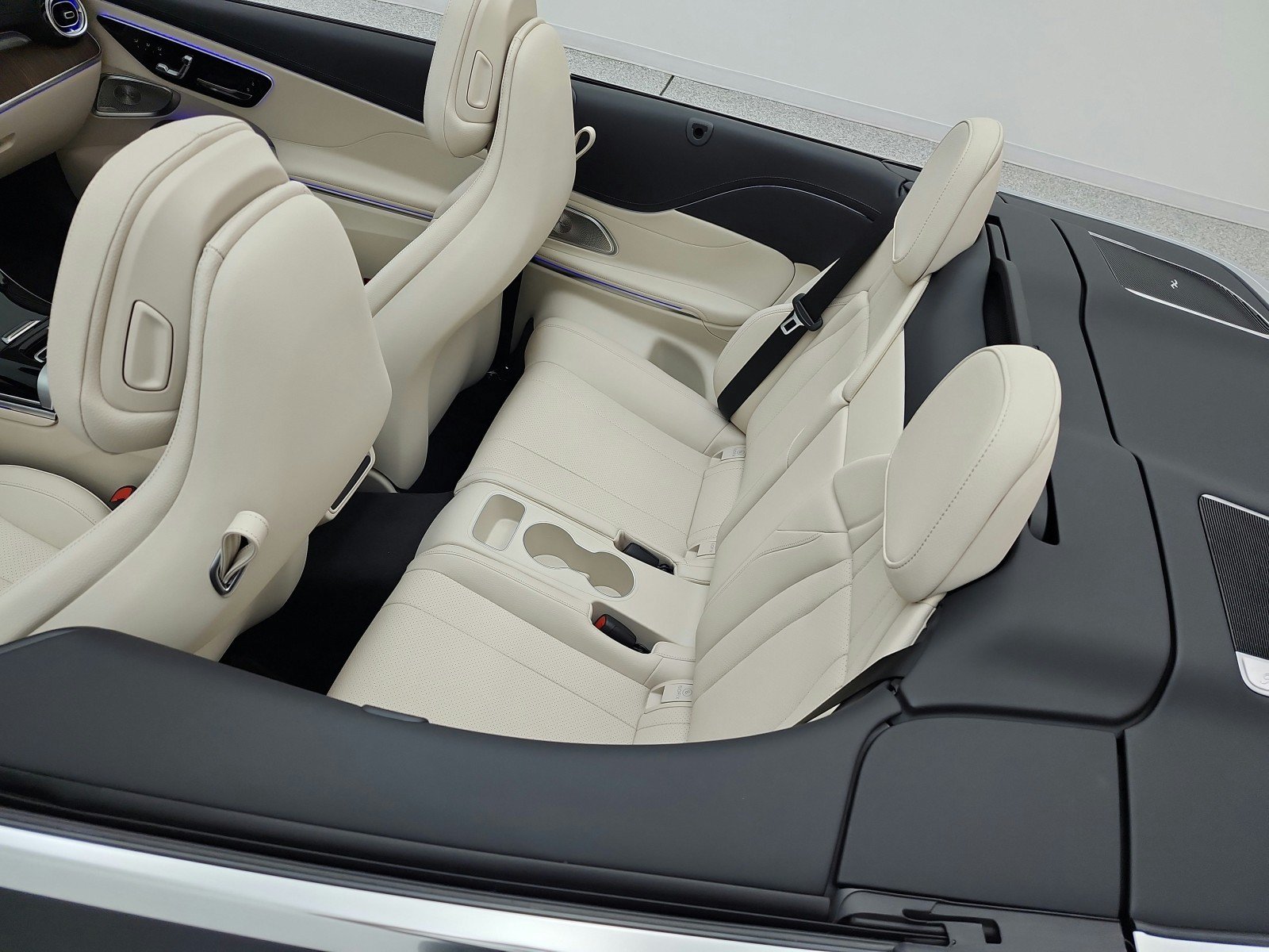 New 2027 Mercedes-Benz CLE 450 4MATIC Cabriolet image 11