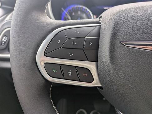 New 2026 Chrysler Pacifica Select image 24