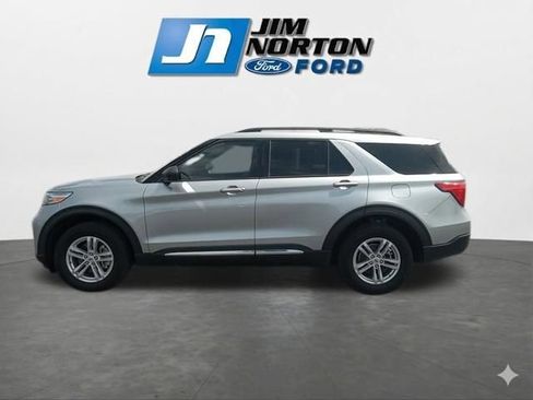 Used 2023 Ford Explorer XLT w/ Equipment Group 202A AWD/4WD image 6