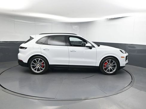 New 2025 Porsche Cayenne S AWD/4WD image 25