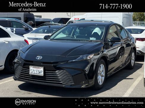 Used 2026 Toyota Camry LE w/ Convenience Package image 1