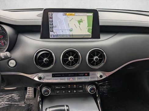 Used 2018 Kia Stinger GT1 RWD image 13