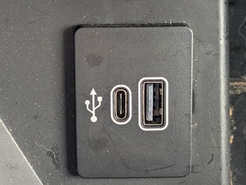 Used 2025 Ford F150 Lariat AWD/4WD image 22
