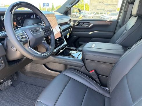 New 2026 GMC Yukon XL Denali w/ Denali Reserve Package AWD/4WD image 16