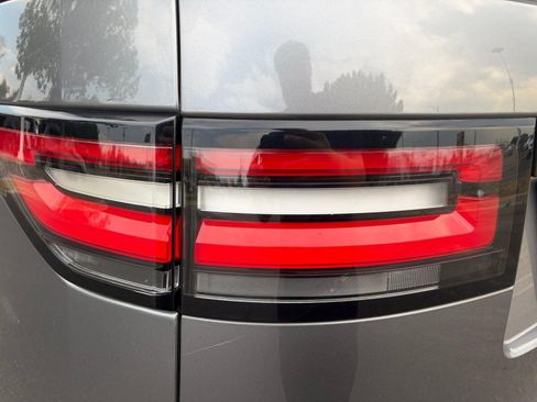 Used 2020 Land Rover Discovery HSE AWD/4WD image 31