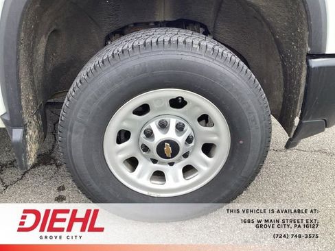 Used 2025 Chevrolet Silverado 2500 W/T image 9