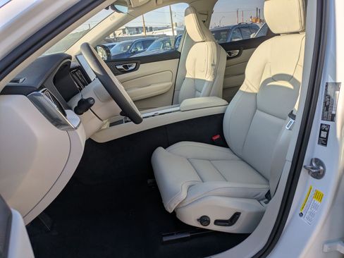 New 2026 Volvo XC60 B5 Ultra w/ Climate Package image 15