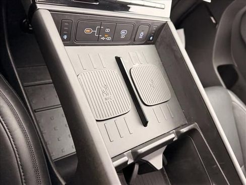 Used 2024 Hyundai Santa Fe Calligraphy image 26