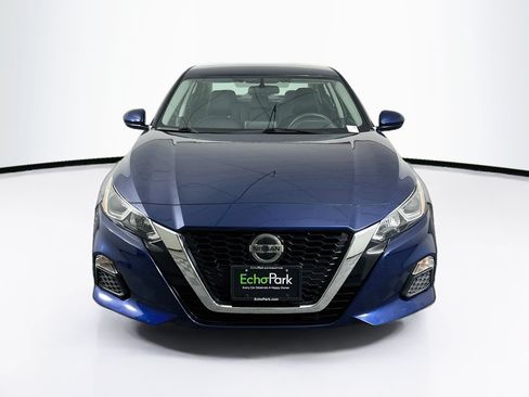 Used 2020 Nissan Altima 2.5 S FWD image 2