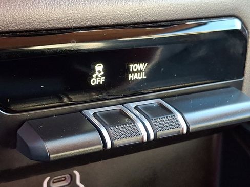 Used 2020 RAM 1500 Big Horn image 25