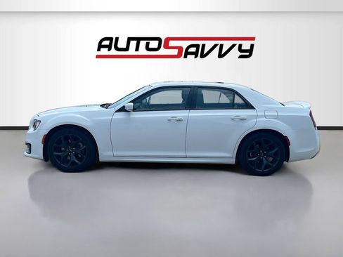 Used 2023 Chrysler 300 S w/ Comfort Group RWD image 4