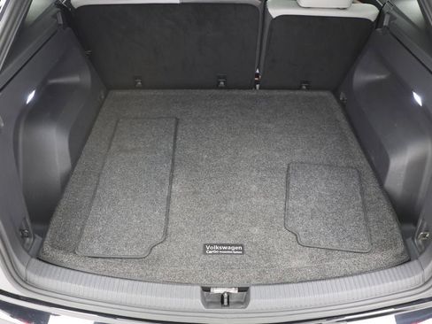 Used 2024 Volkswagen Atlas Cross Sport SEL R-Line image 29