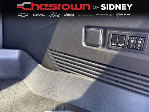 Used 2023 Chevrolet Suburban High Country AWD/4WD image 21