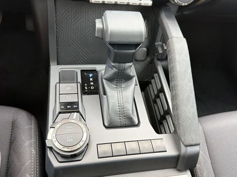 Used 2026 Toyota Tacoma SR5 AWD/4WD image 19