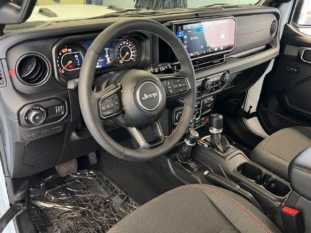 Used 2025 Jeep Wrangler Unlimited Rubicon w/ Safety Group AWD/4WD image 19