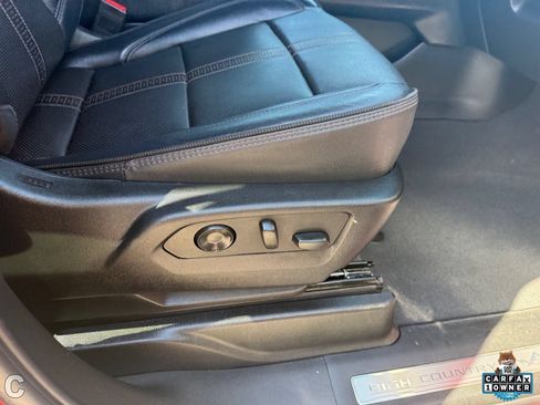 Certified 2025 Chevrolet Tahoe High Country AWD/4WD image 11