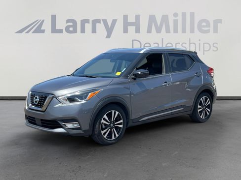 Used 2020 Nissan Kicks SR FWD image 1