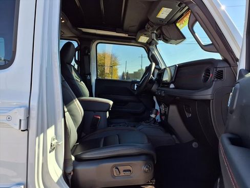 Certified 2025 Jeep Wrangler Unlimited Rubicon image 26